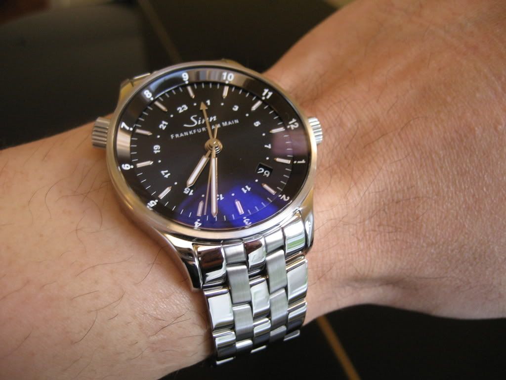 http://i208.photobucket.com/albums/bb109/gobe007/Sinn%20Unboxing/IMG_0755_1.jpg