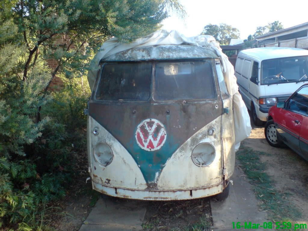 http://i208.photobucket.com/albums/bb122/bay_window_bandit/DSC00048.jpg