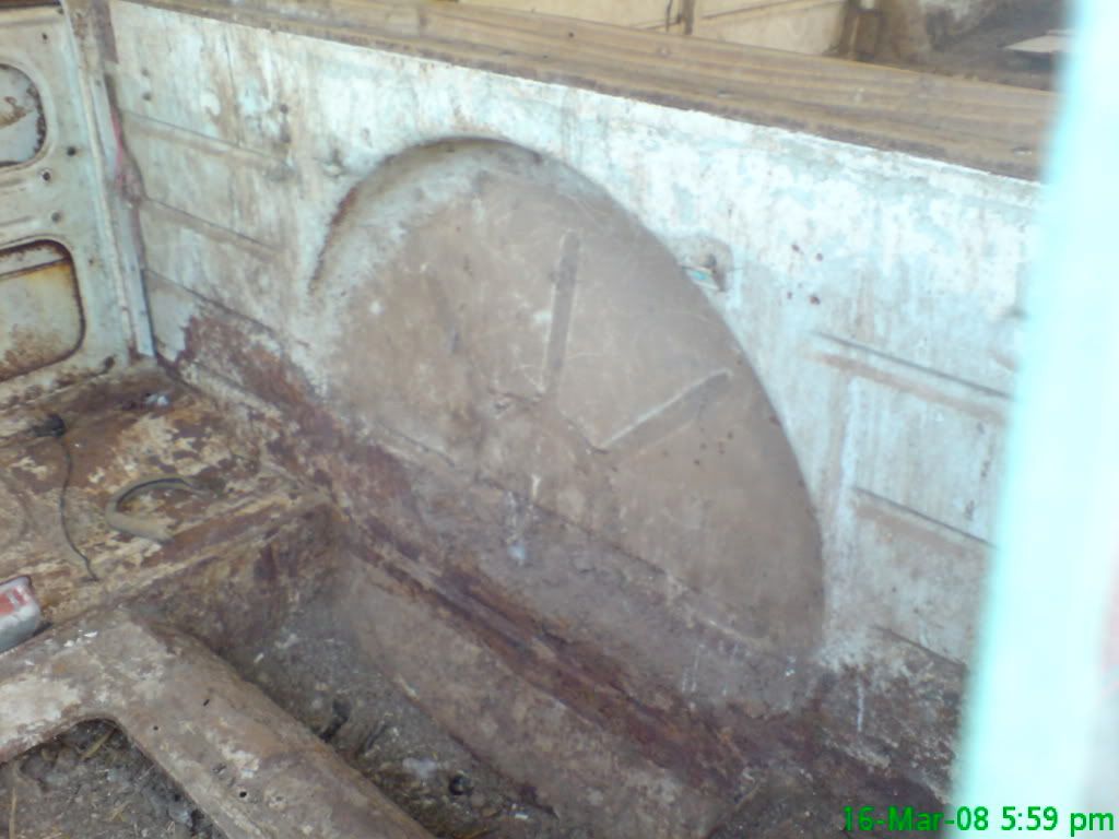 http://i208.photobucket.com/albums/bb122/bay_window_bandit/DSC00050.jpg