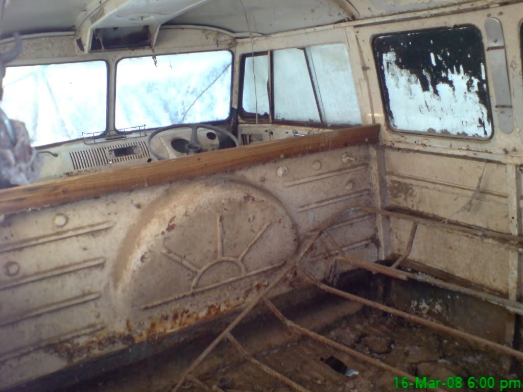 http://i208.photobucket.com/albums/bb122/bay_window_bandit/DSC00051.jpg
