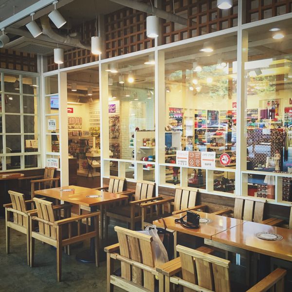 Seoul Themed Cafe Needle Story A Knitting Cafe In Edae — teneleven