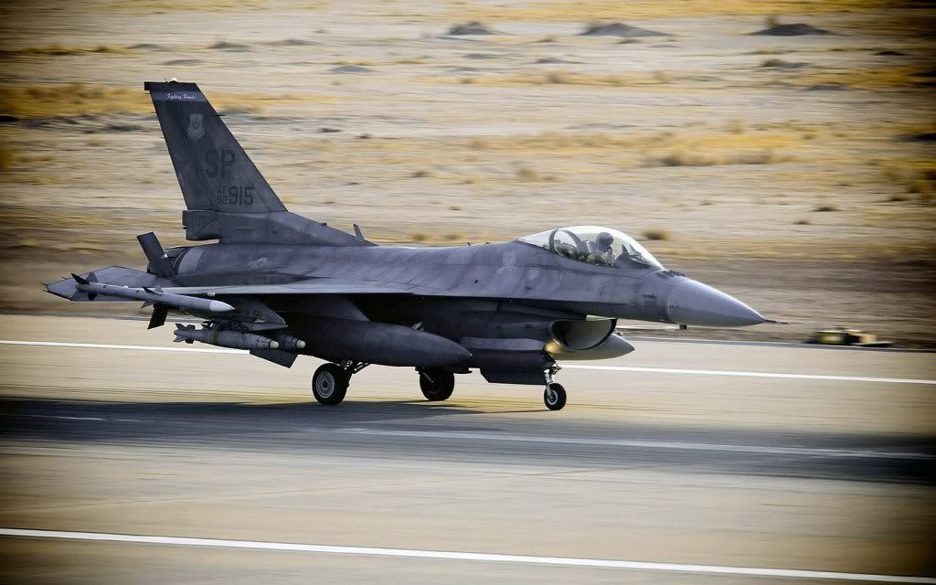 FighterPlanes105.jpg