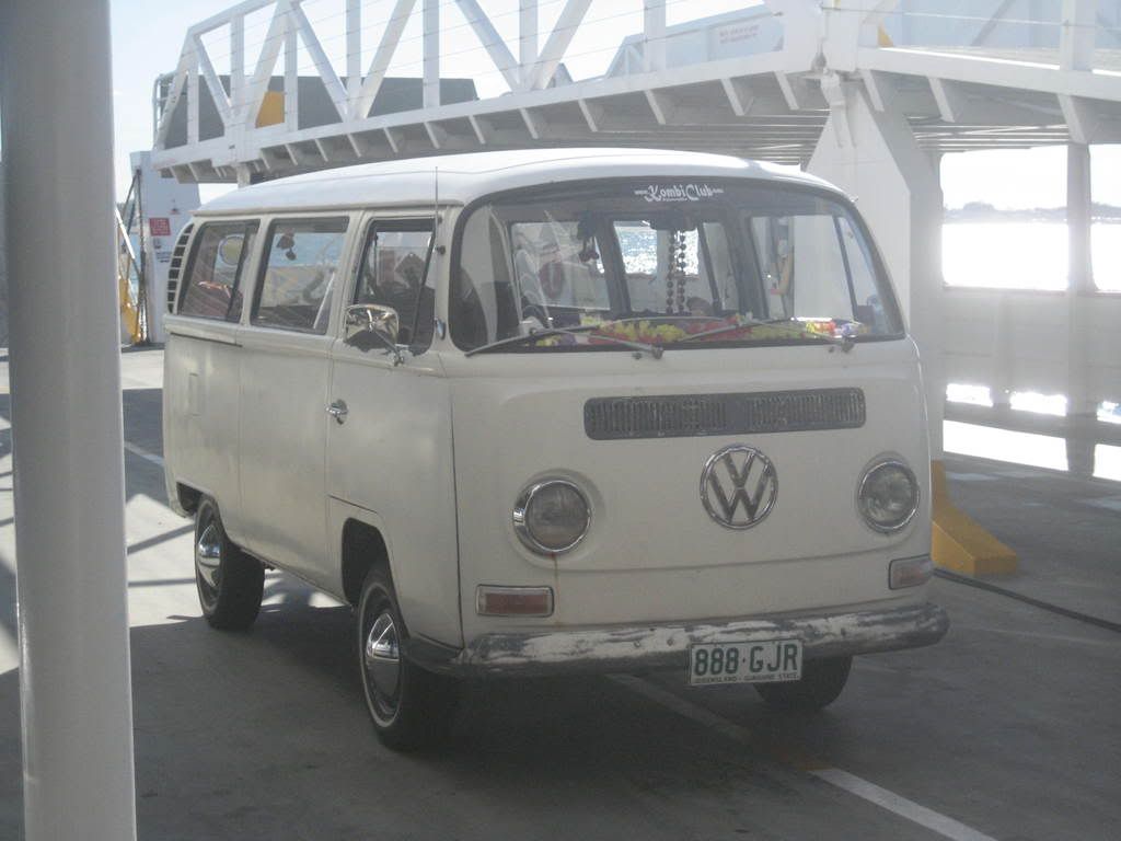http://i208.photobucket.com/albums/bb303/MyBessie/Indigo763.jpg