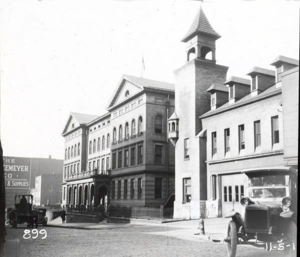 Cleveland-Champlain-W6th-policestation-1918.jpg