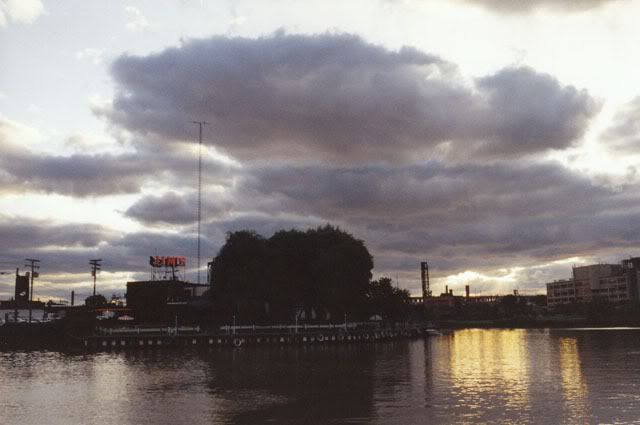 NauticaQueen-CollisionBend-Aug1994s.jpg