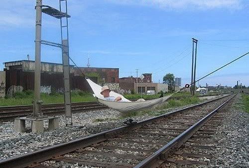 Hammock-over-tracks.jpg
