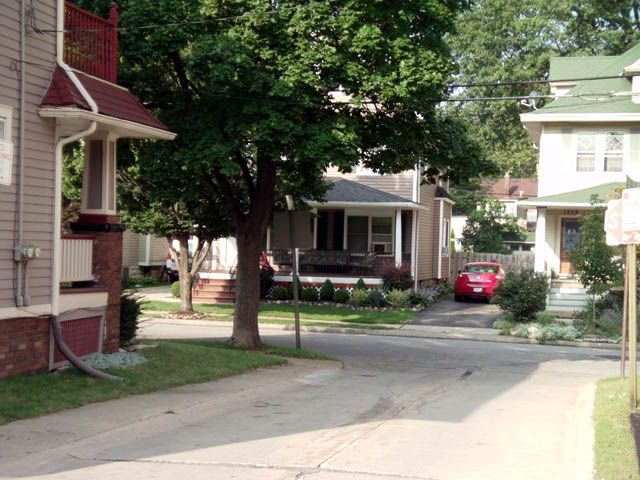 kens-hood002s.jpg