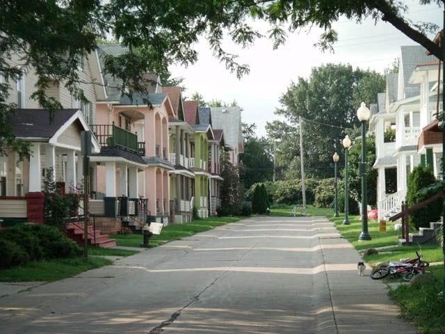 kens-hood003s.jpg