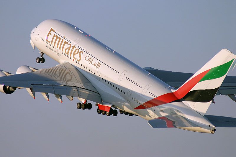 photo emirates-airline-plane_www.zuidafrikaspecialist.nl__zpshnuxnavq.jpg